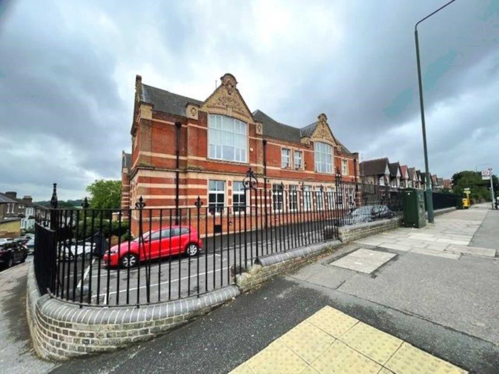 1 bed flat to rent in Upper Hollyhill Road, Belvedere DA17 Zoopla