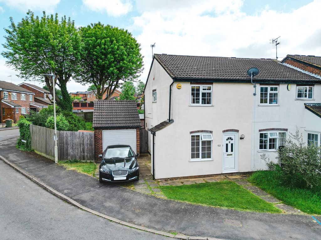 3 bed end terrace house for sale in Burton Close, Oadby LE2 Zoopla