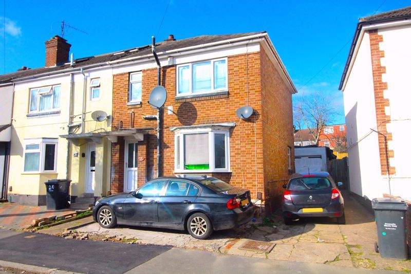 3 bed end terrace house for sale in Summerfield Road, Luton LU1 Zoopla