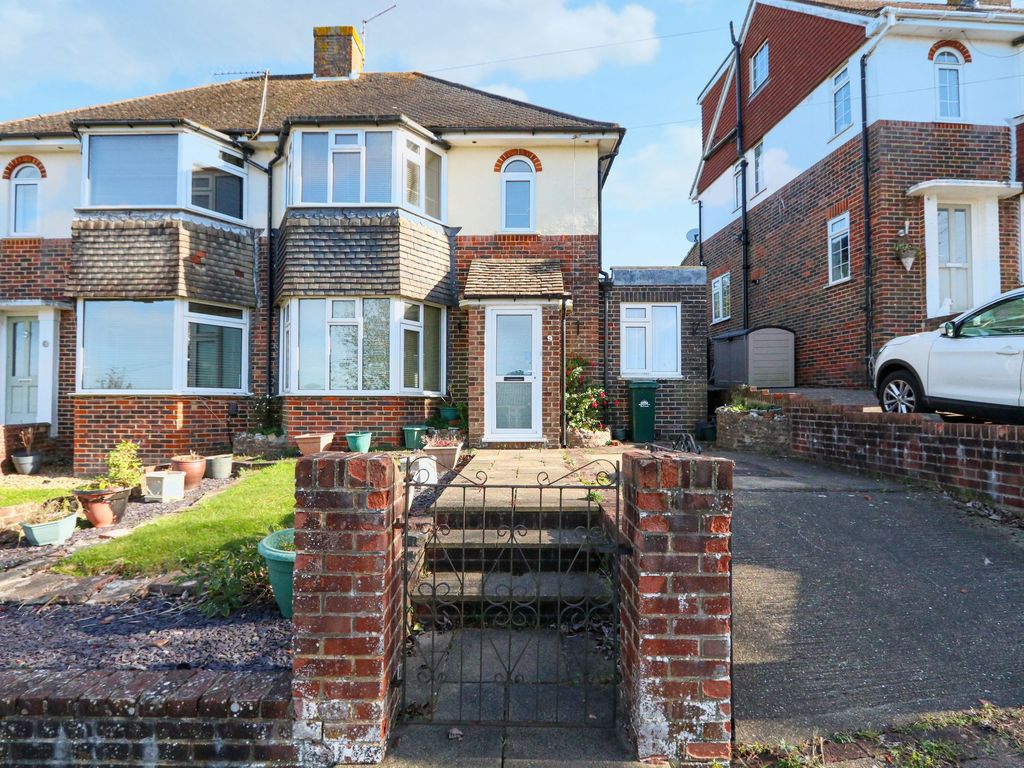 3 bed semidetached house for sale in Highfield Crescent, Brighton BN1