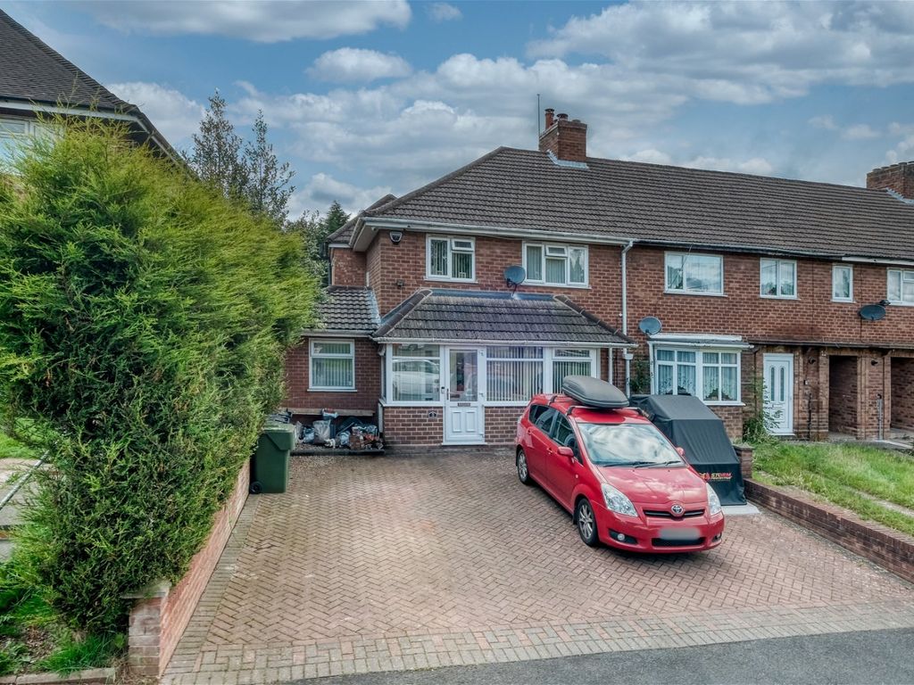 4 bed end terrace house for sale in Maple Road, Rubery, Birmingham B45