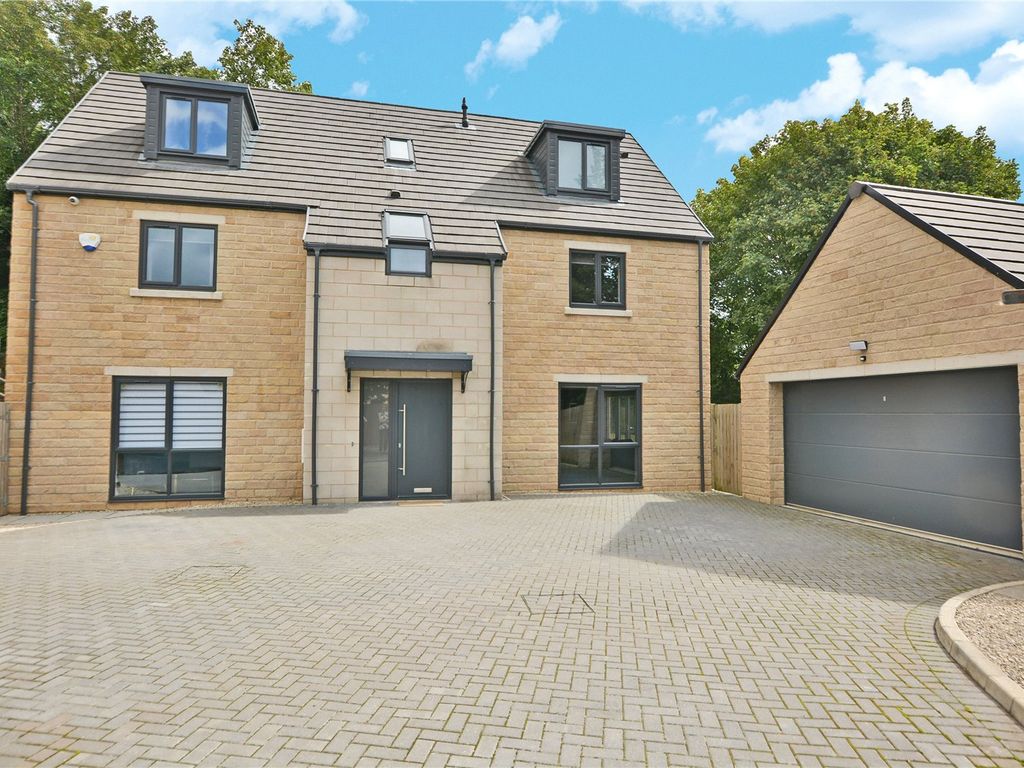 5 bed detached house for sale in South Side Ridge, Pudsey, West