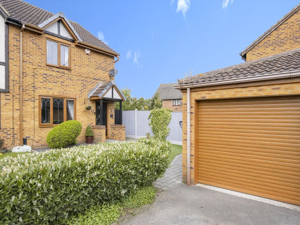 3 bed semidetached house for sale in Edencroft Drive, Edenthorpe, Doncaster DN3 Zoopla