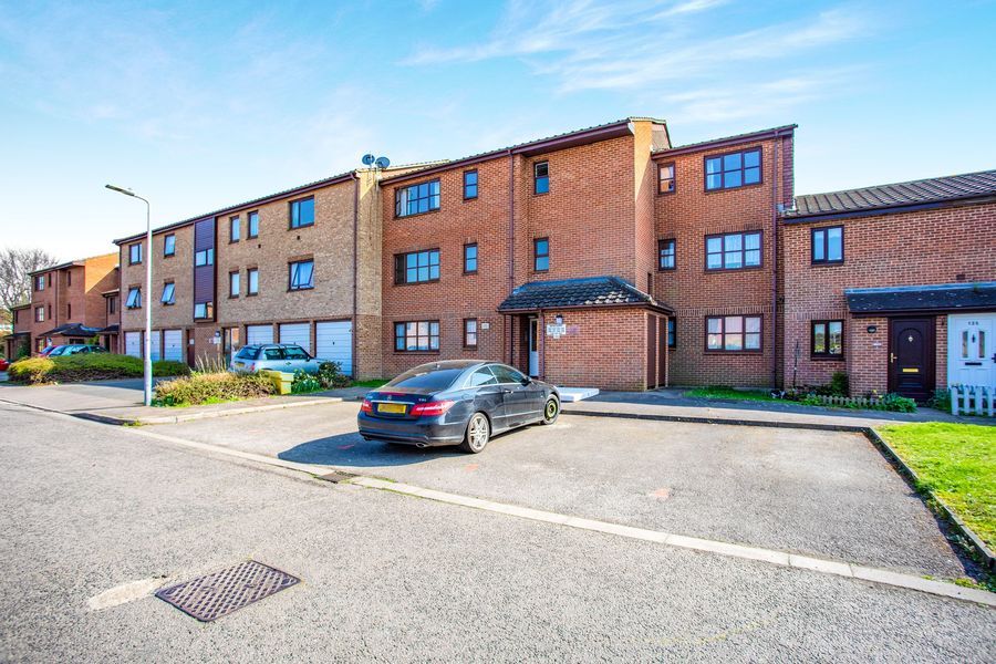 Studio to rent in Newcourt, Cowley, Uxbridge UB8 Zoopla