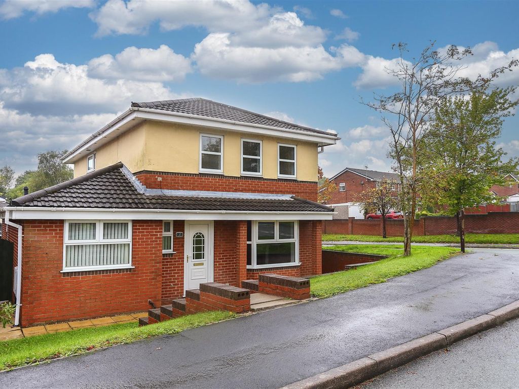 4 bed detached house for sale in Parklands, Kidsgrove, StokeOnTrent ST7, £280,000 Zoopla