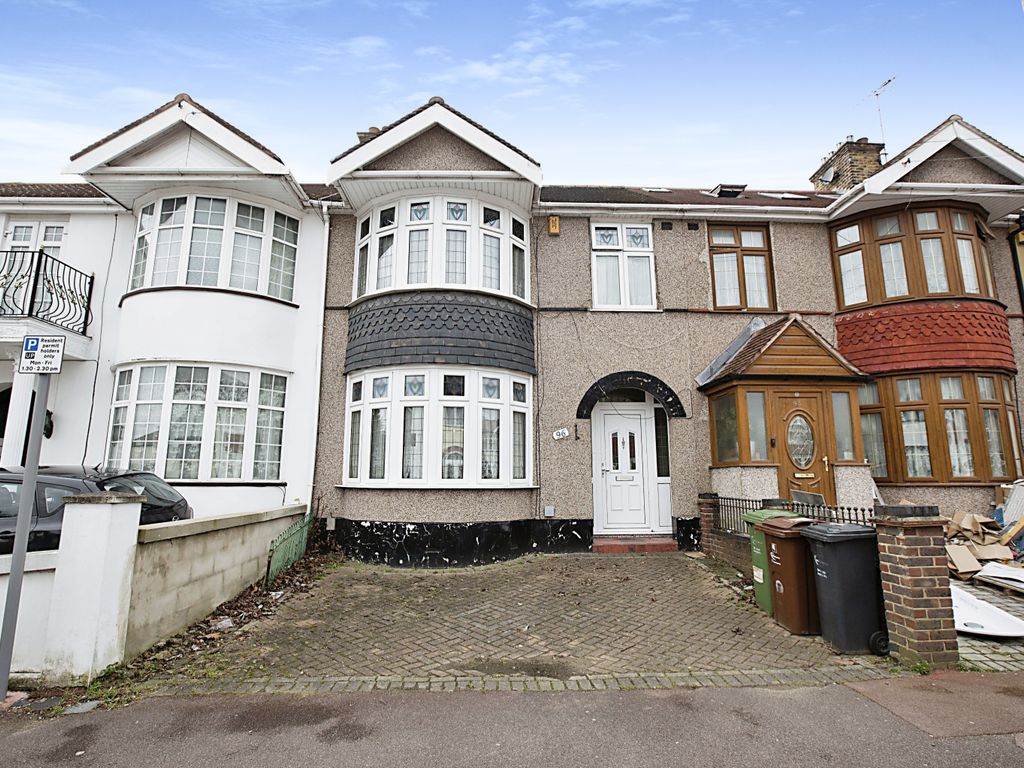 3 bed terraced house for sale in Beccles Drive, Barking IG11 Zoopla