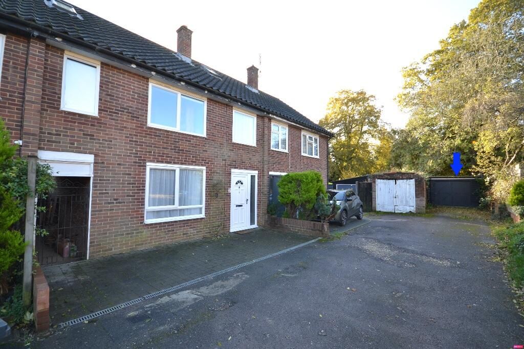 4 bed terraced house for sale in Nursery Close, Stortford CM23