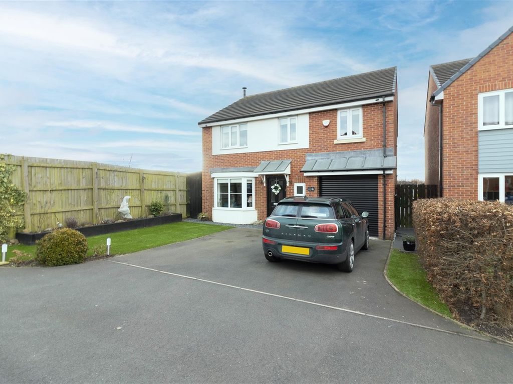 4 bed detached house for sale in Miller Close, Newcastle Upon Tyne NE12, £380,000 Zoopla