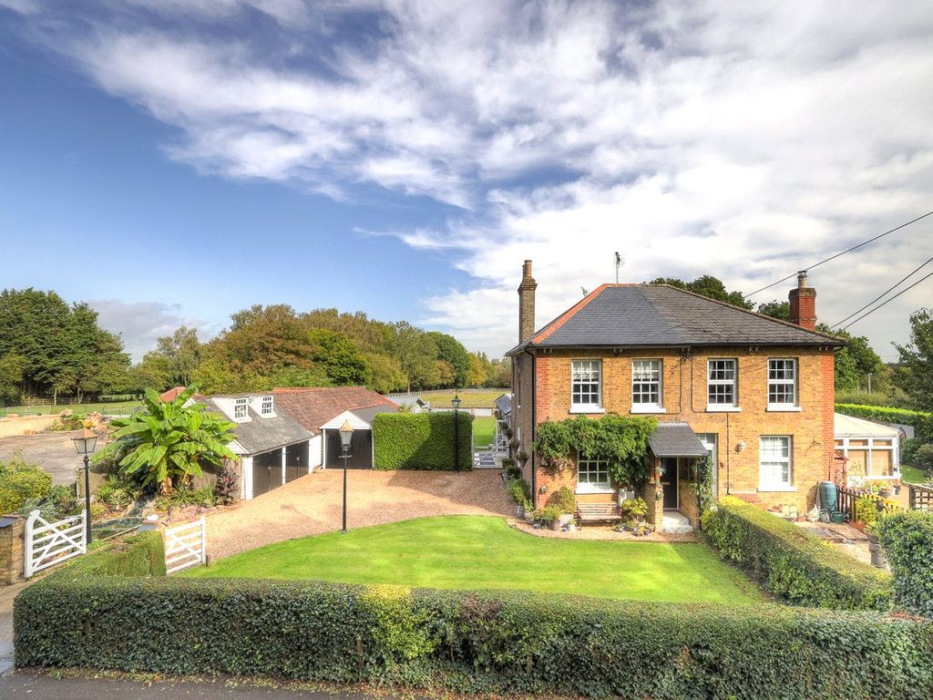 4 bed semidetached house for sale in Coxtie Green Road, Pilgrims Hatch