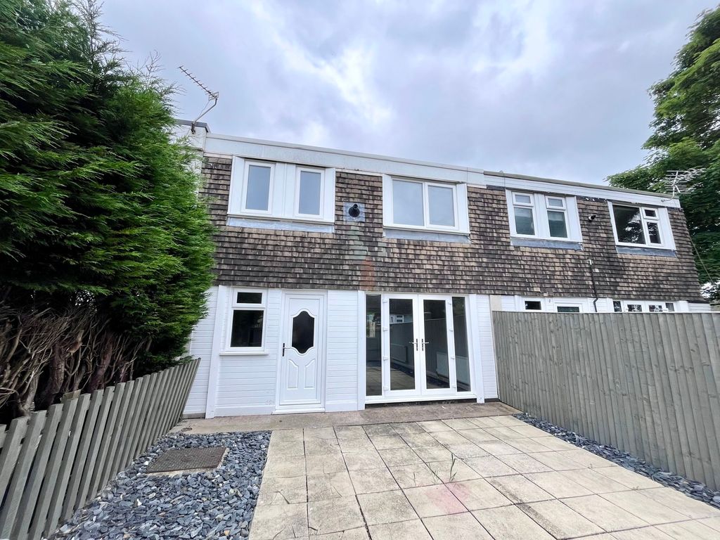 2 bed terraced house for sale in Coal Road, Leeds LS14, £110,000 Zoopla