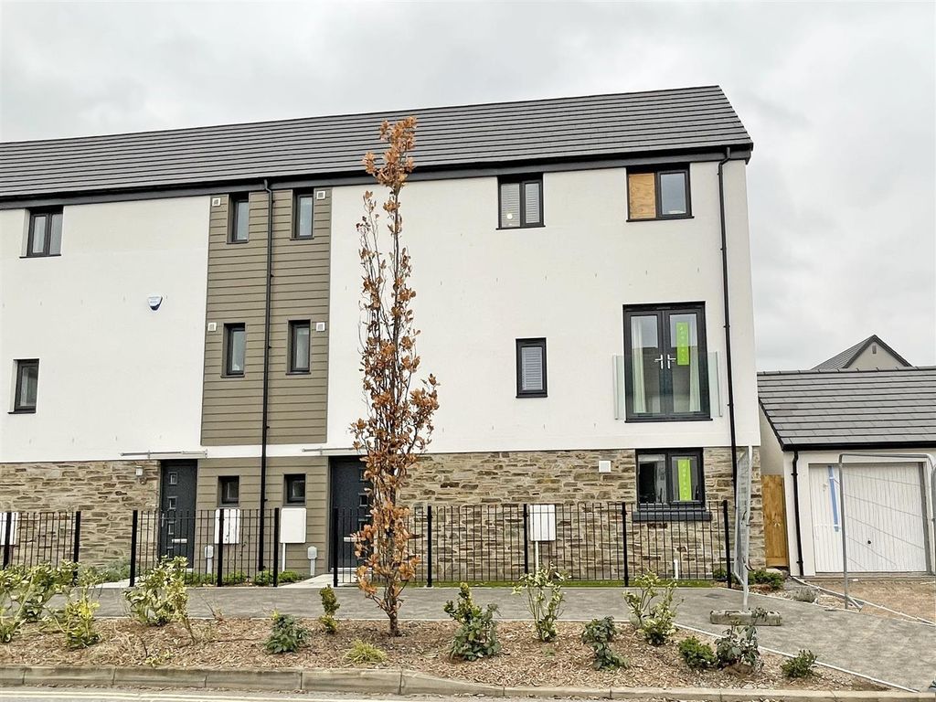 Broxton Drive, Saltram Meadows, Plymouth PL9  