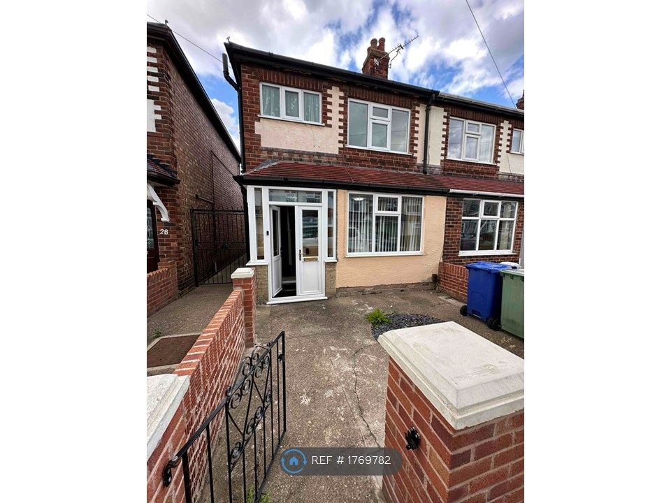 3 bed end terrace house to rent in Wentworth Road, Grimsby DN34 Zoopla