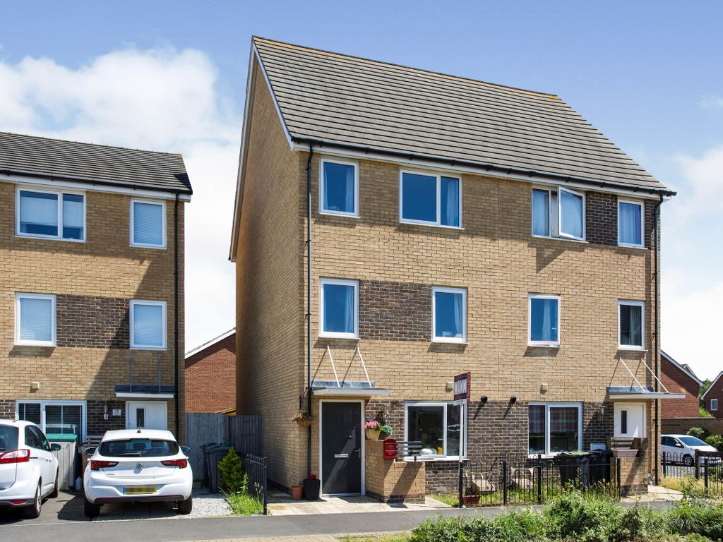 4 bed semidetached house for sale in Blanchard Avenue, Alver Village