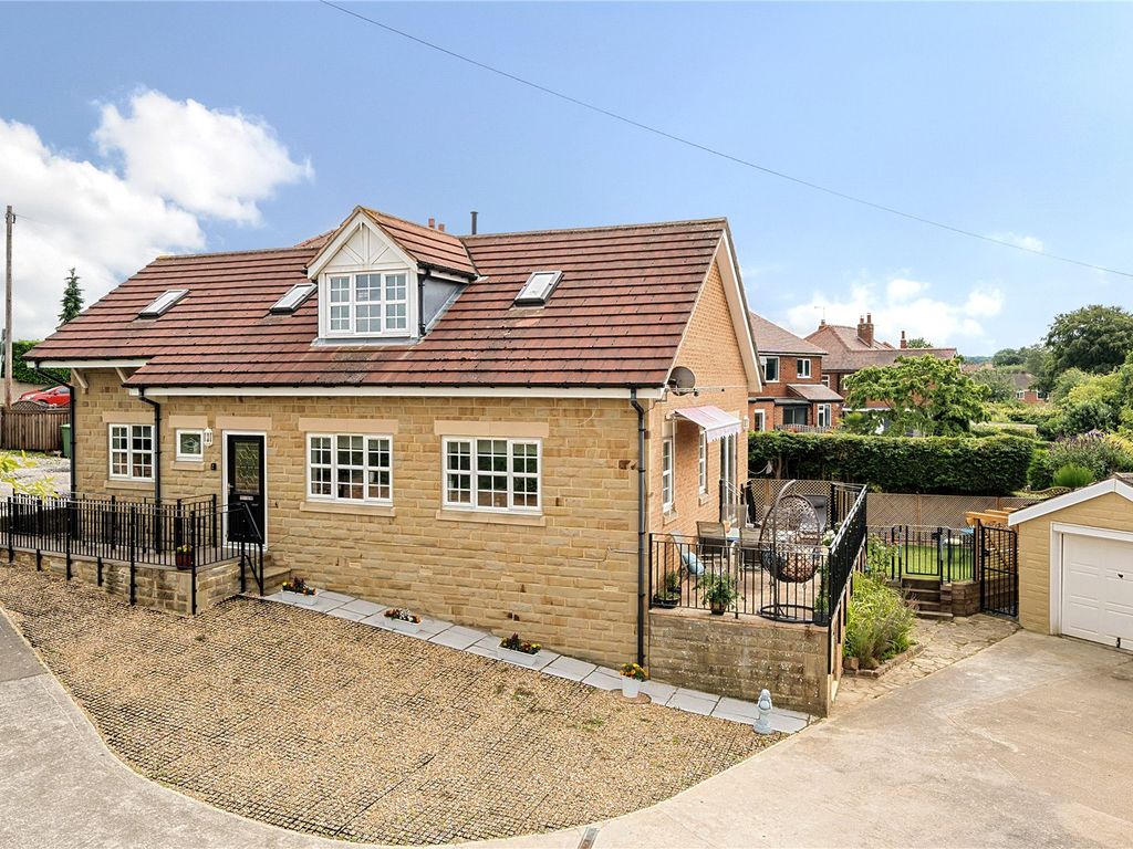 4 bed bungalow for sale in Wakefield Road, Garforth, Leeds, West