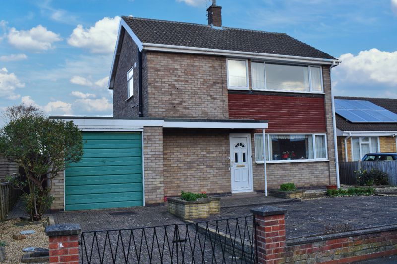 3 bed detached house for sale in Sheridan Close, Fernwood, Newark NG24