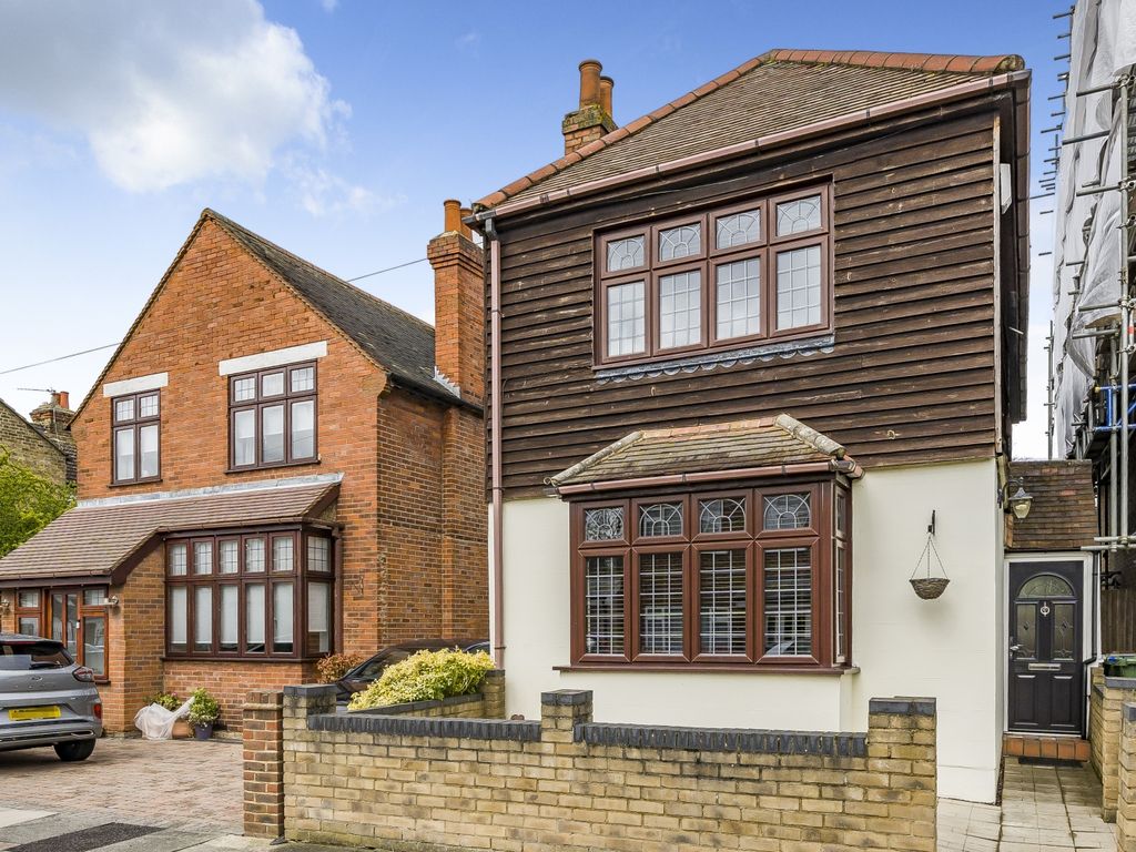 3 bed detached house for sale in Burcharbro Road, London SE2 Zoopla