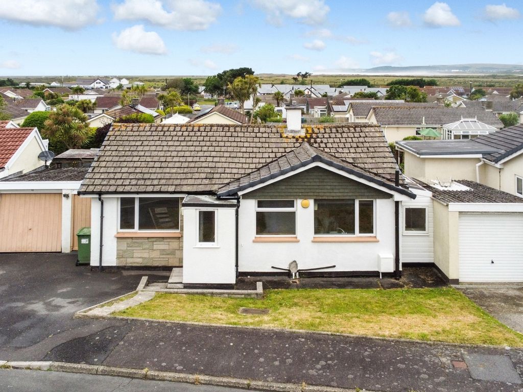 2 bed link detached house for sale in Richmond Park, Northam, Bideford