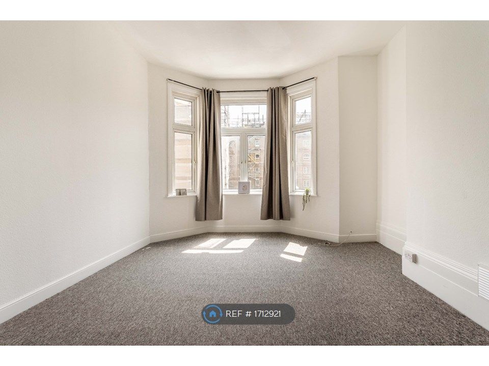 1 bed flat to rent in Warrior Gardens, St. LeonardsOnSea TN37 Zoopla