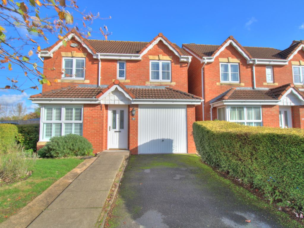 4 bed detached house for sale in Addington Way, Tividale, Oldbury B69