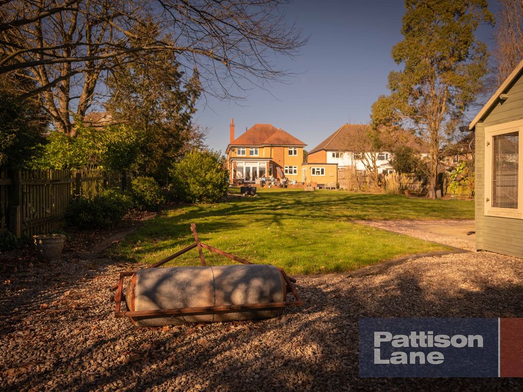 4 bed linkdetached house for sale in Poplars Farm Road, Barton Seagrave, Kettering NN15 Zoopla
