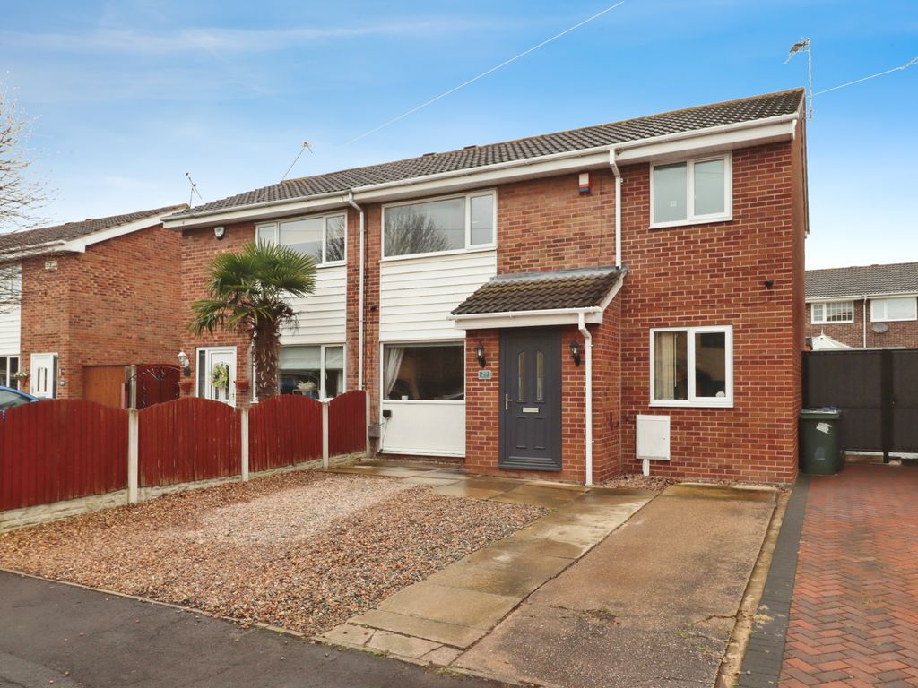 4 bed semidetached house for sale in Locking Drive, Armthorpe