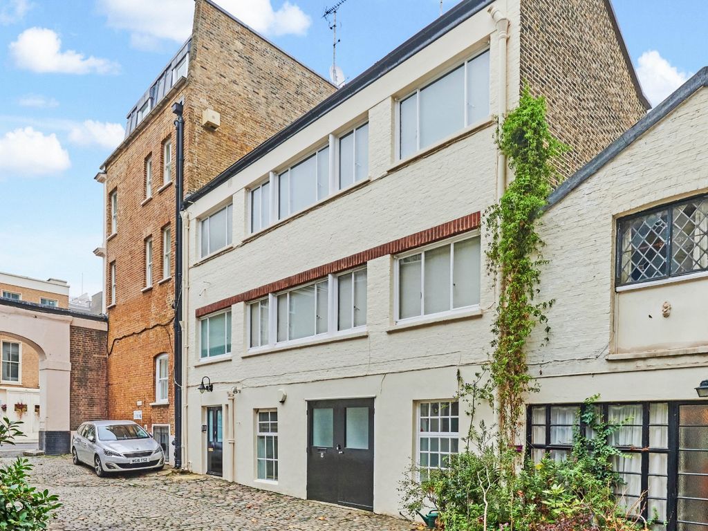 Chester Square Mews, London SW1W