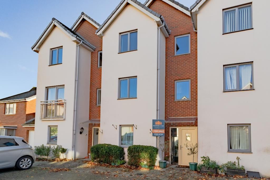 5 bed terraced house for sale in Adams Drive, Willesborough, Ashford