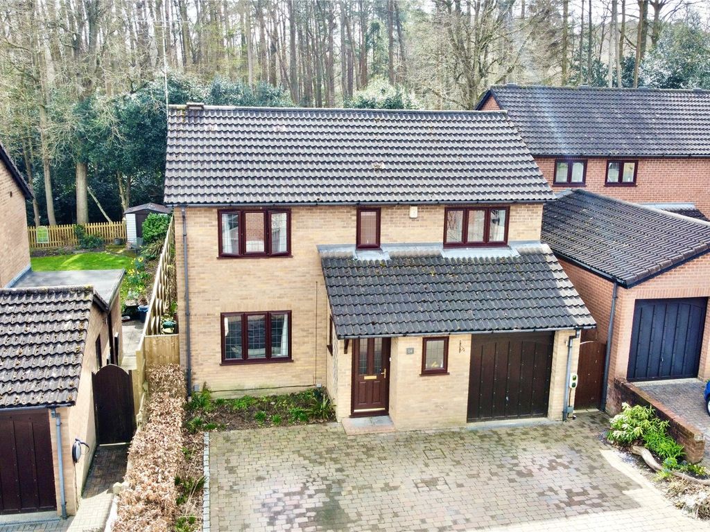 4 bed detached house for sale in Tiffany Close, Wokingham, Berkshire