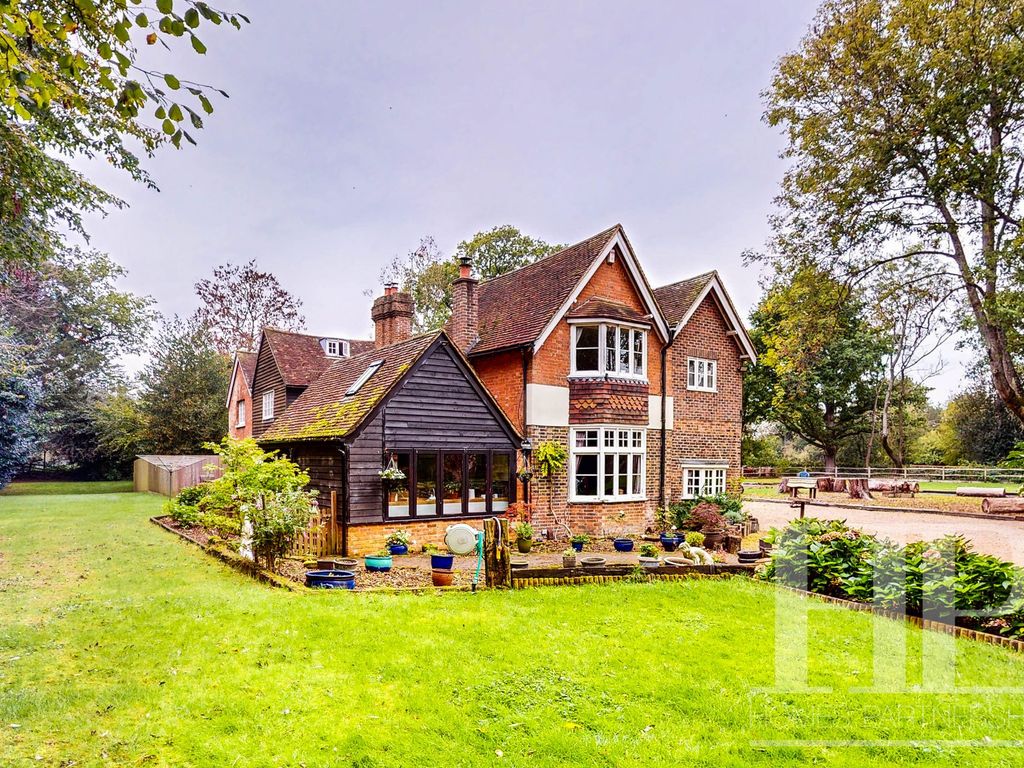 5 bed property for sale in Rectory Lane, Ifield RH11, £950,000 Zoopla