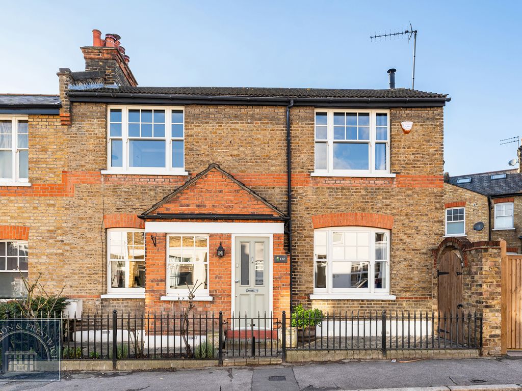 2 bed semidetached house for sale in Nightingale Lane, London E11, £