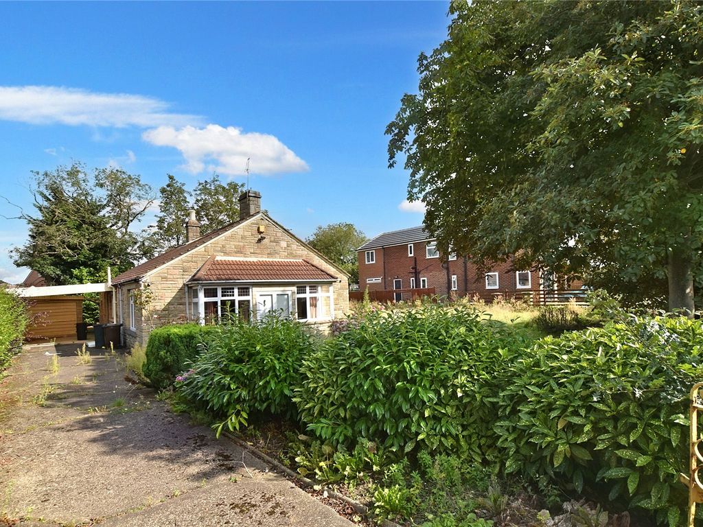 3 bed bungalow for sale in Street Lane, Leeds, West Yorkshire LS8, £