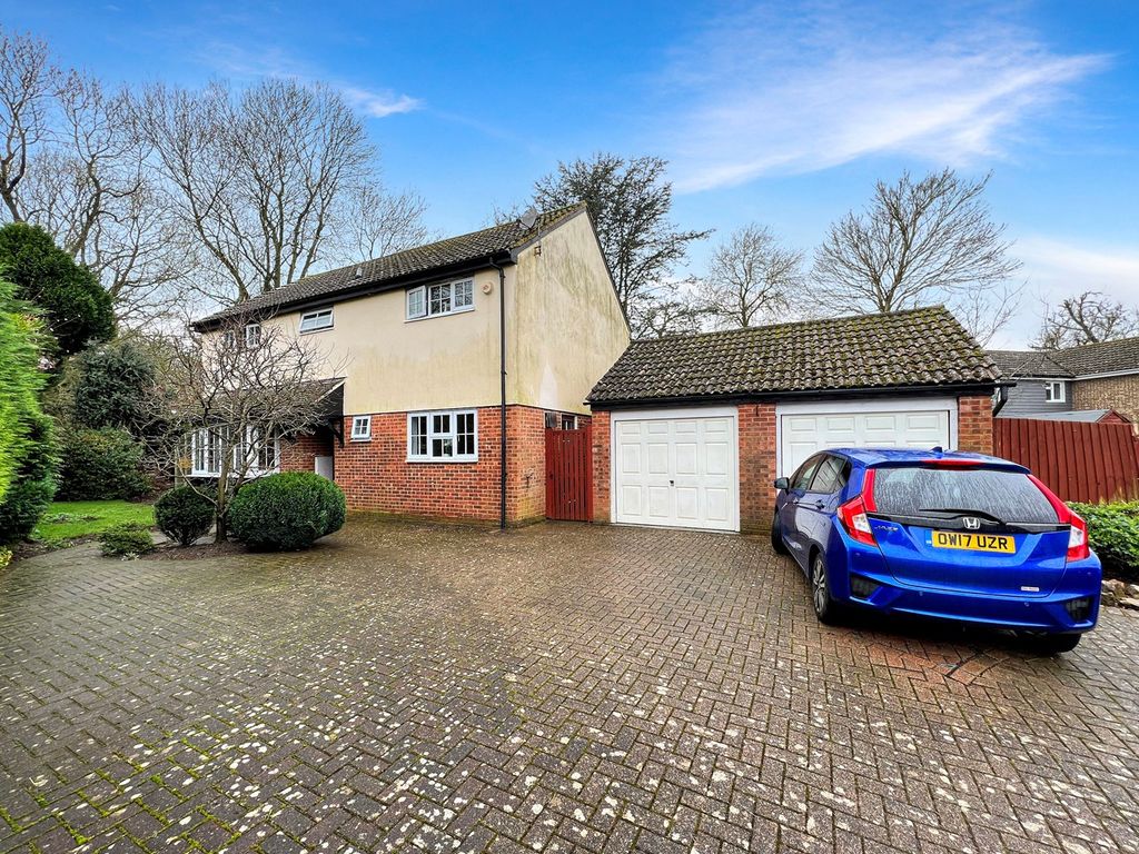 4 bed detached house for sale in Gilpin Way, Great Notley, Braintree