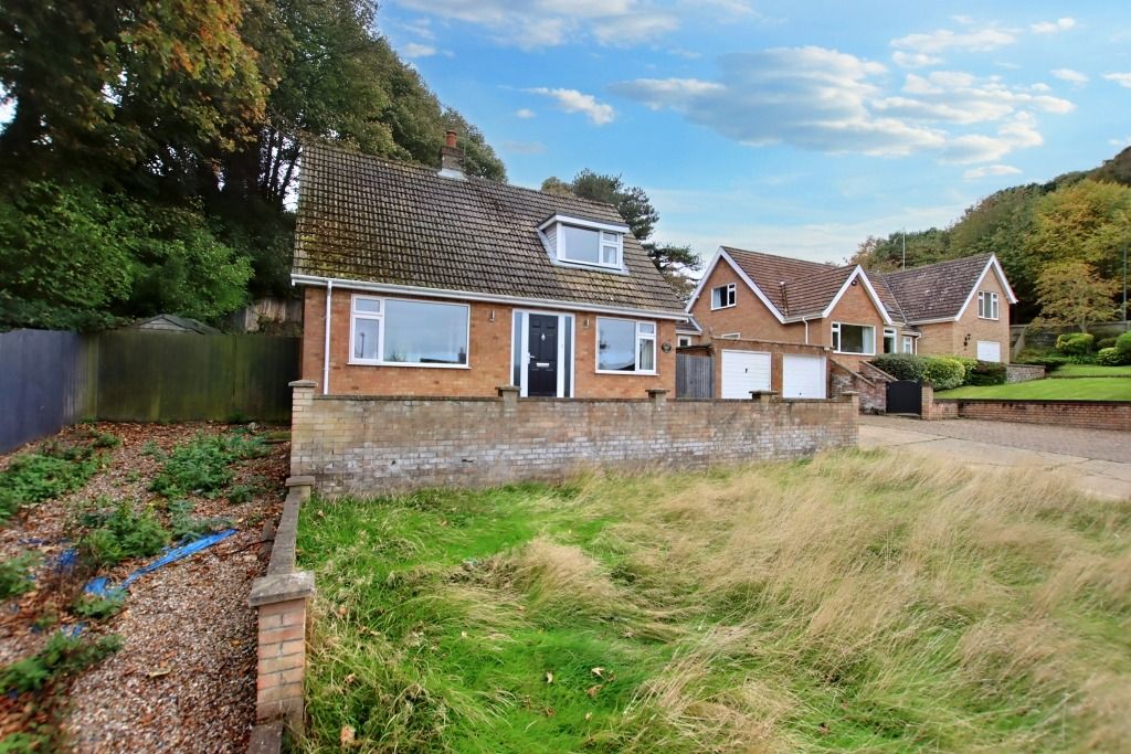 3 bed property for sale in Furze Hill, Cromer NR27 Zoopla
