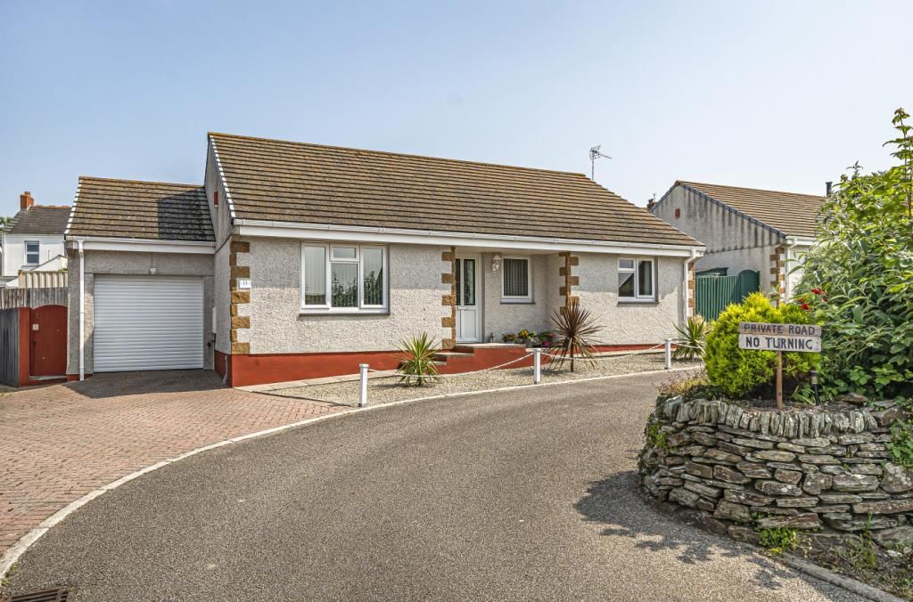 3 bed detached bungalow for sale in Boscoppa Close, Mount Ambrose, Redruth, Cornwall TR15, £