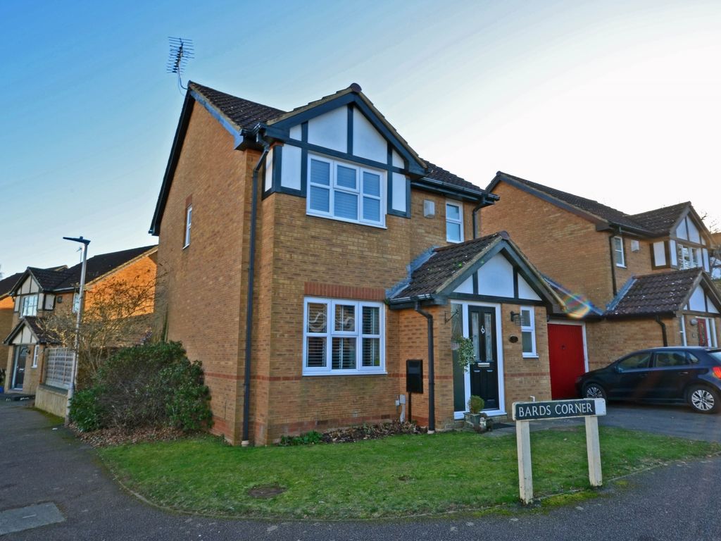3 bed detached house for sale in Bards Corner, Gadebridge, Hemel