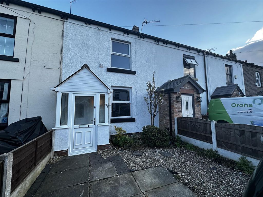 2 bed mews house for sale in Ashton Road East, Failsworth, Manchester