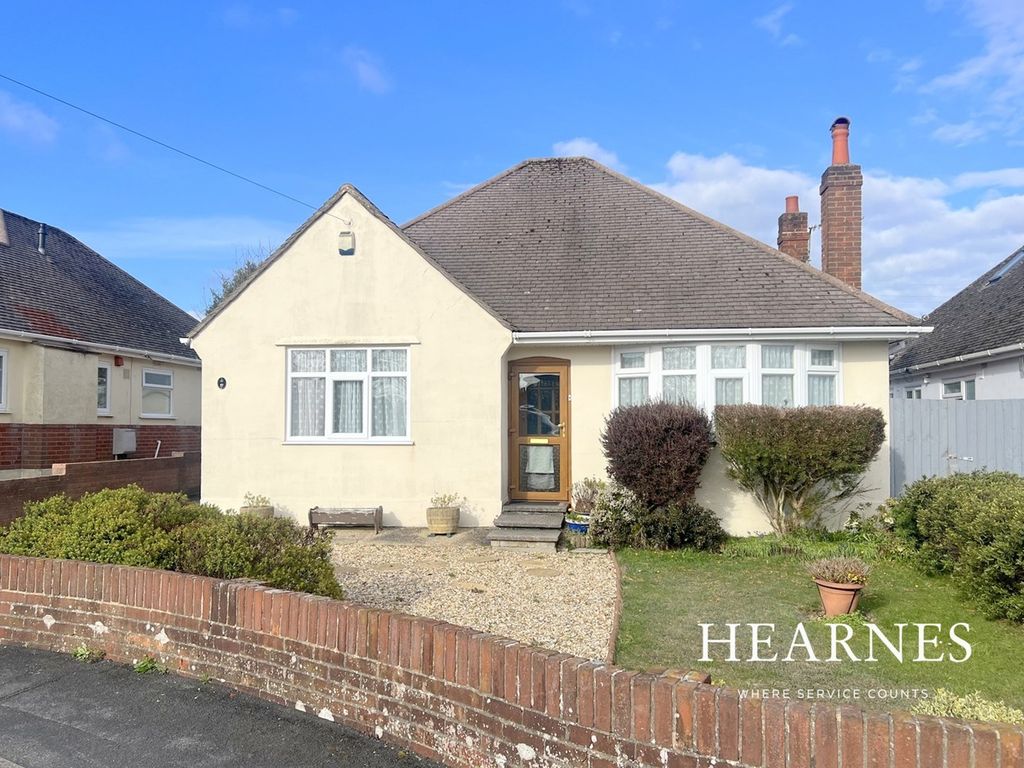 2 bed detached bungalow for sale in Alderney Avenue, Poole BH12 Zoopla