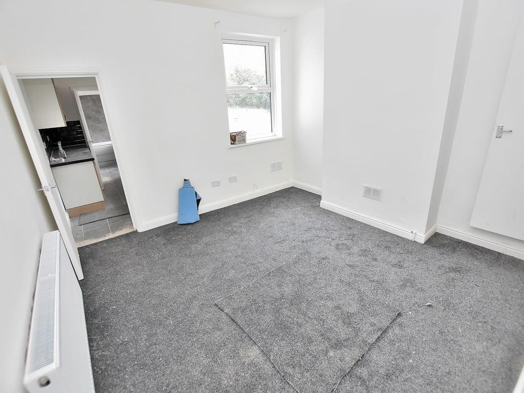 3 bed property to rent in Newhampton Road West, Wolverhampton WV6 Zoopla