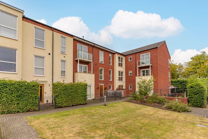 2 bed flat for sale in Cofton Park Close, Rednal, Birmingham B45 Zoopla