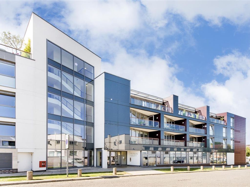 3 bed flat for sale in Flower Lane, London NW7, £1,395,000 Zoopla