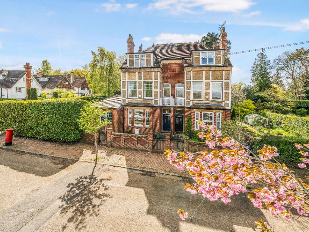 4 bed semidetached house for sale in Rustwick, Tunbridge Wells TN4, £