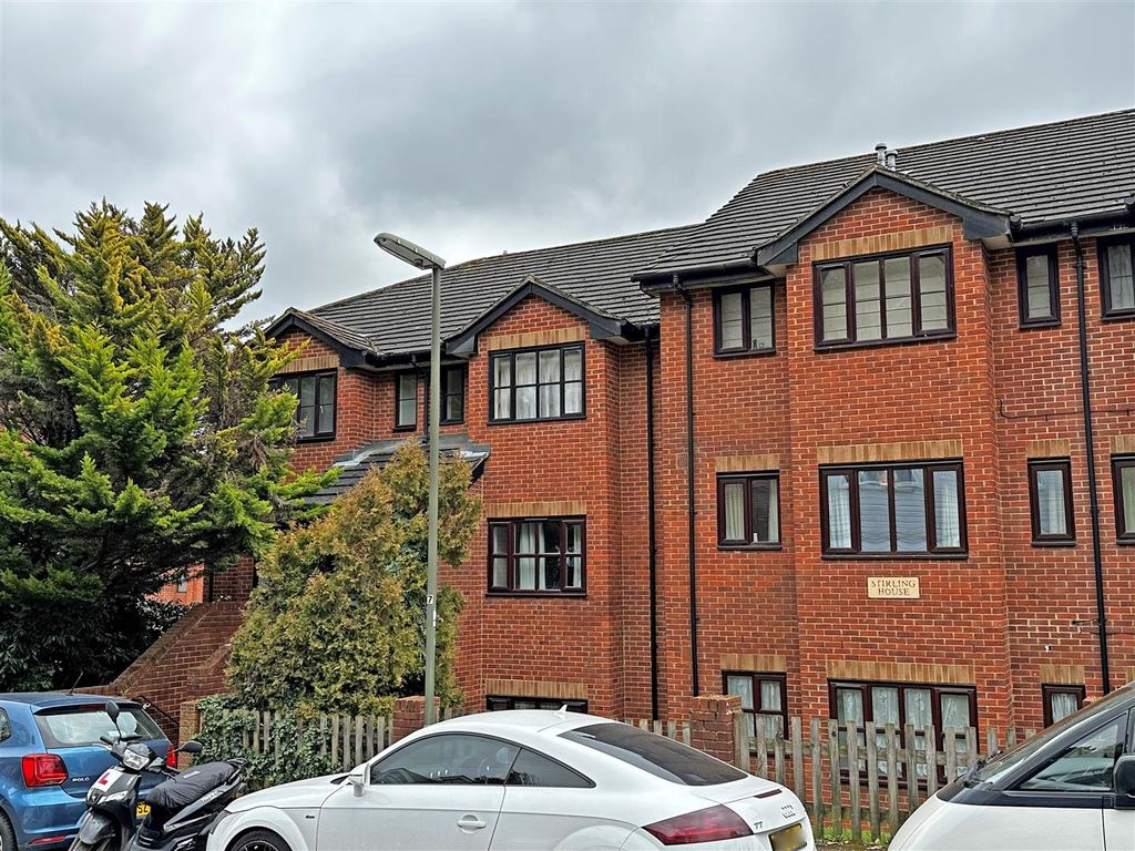1 bed flat for sale in Garlands Road, Redhill RH1 Zoopla