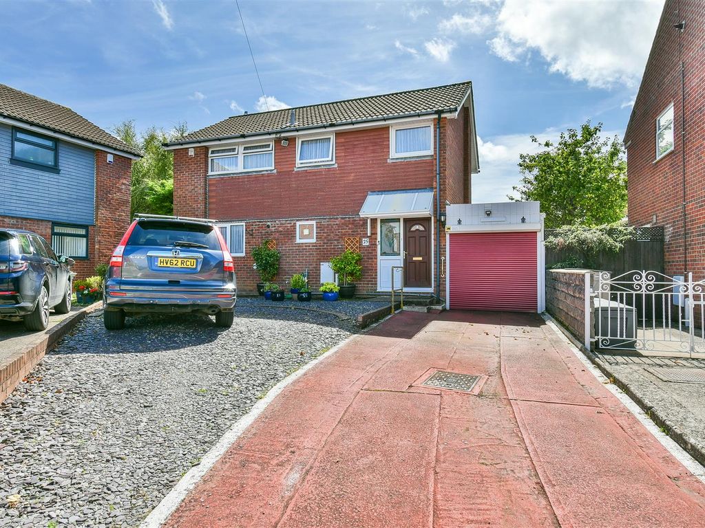 4 bed detached house for sale in CoedYCapel, Barry CF62, £359,950 Zoopla