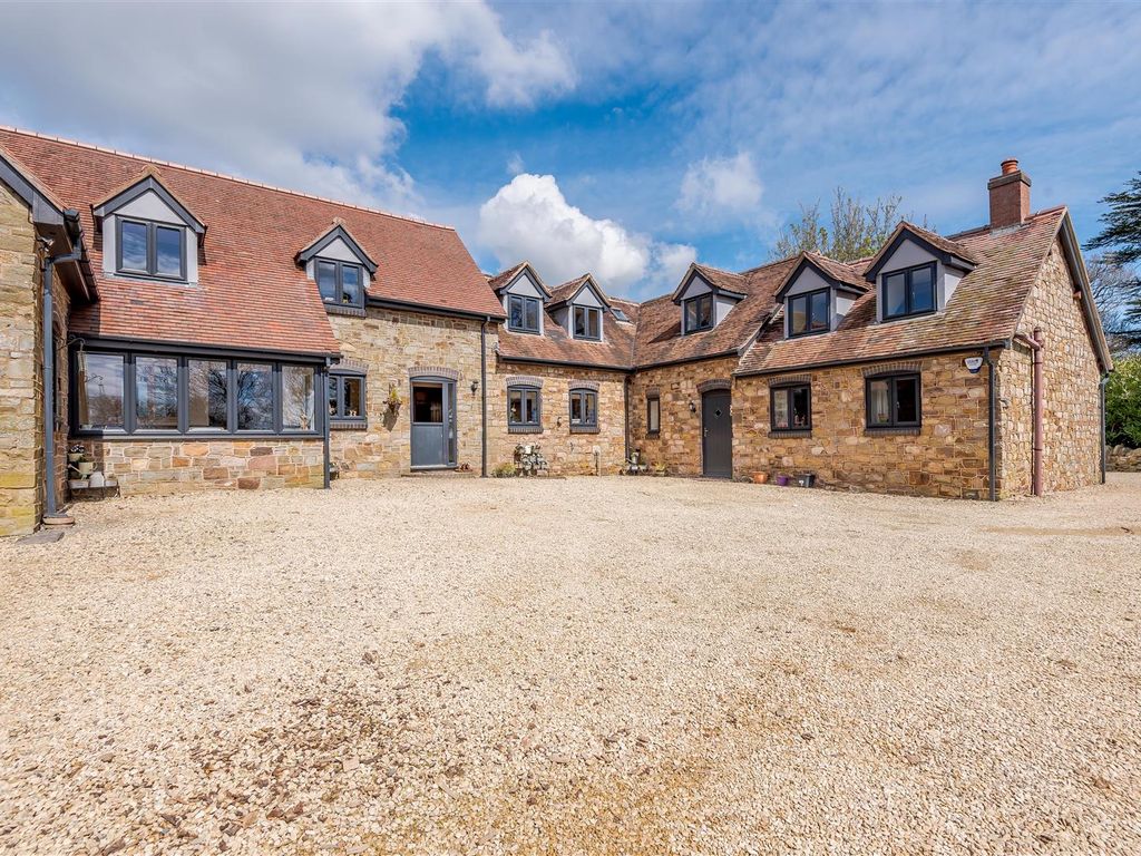 6 bed country house for sale in Doddington Heights Park, Earls Ditton