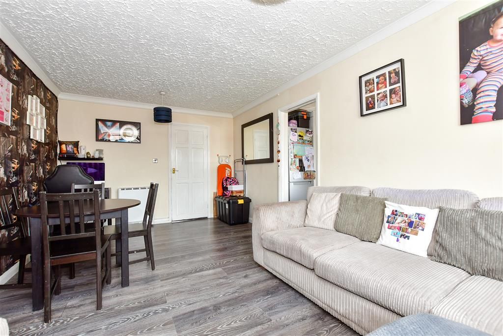 2 bed flat for sale in Quantock Drive, Ashford, Kent TN24, £160,000 Zoopla