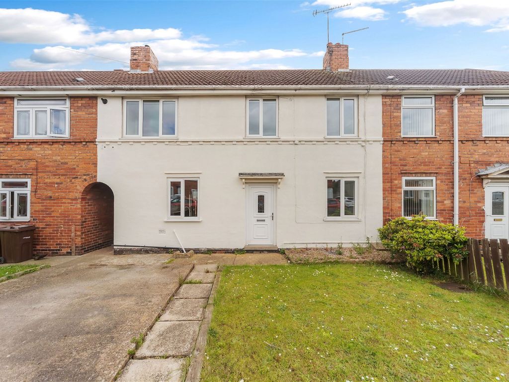 4 bed semidetached house for sale in Walton Road, Upton WF9, £160,000