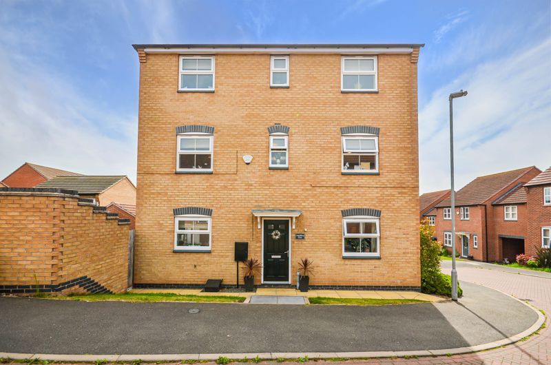 4 bed detached house for sale in 3 Rothbury Close, Nottingham NG5 Zoopla