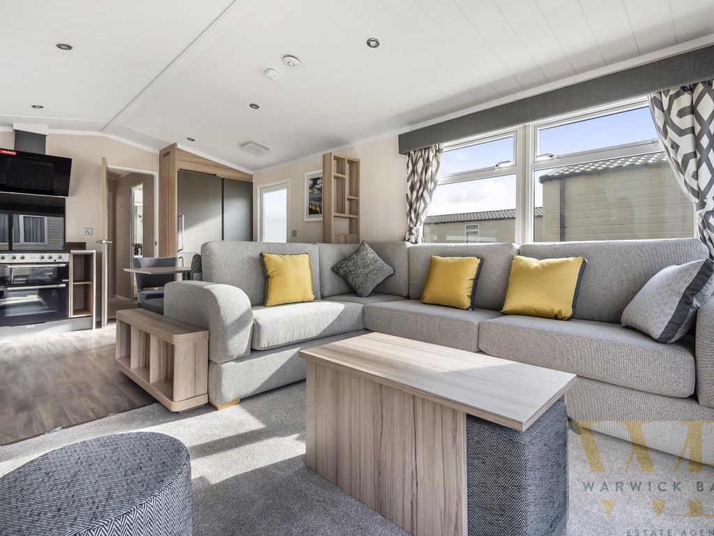 2 bed bungalow for sale in Brighton Road, Lancing BN15 Zoopla