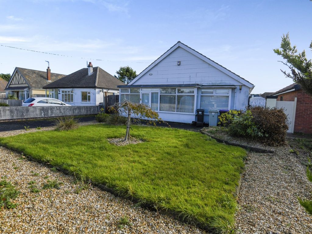 2 bed detached bungalow for sale in Sunningdale Drive, Chapel St