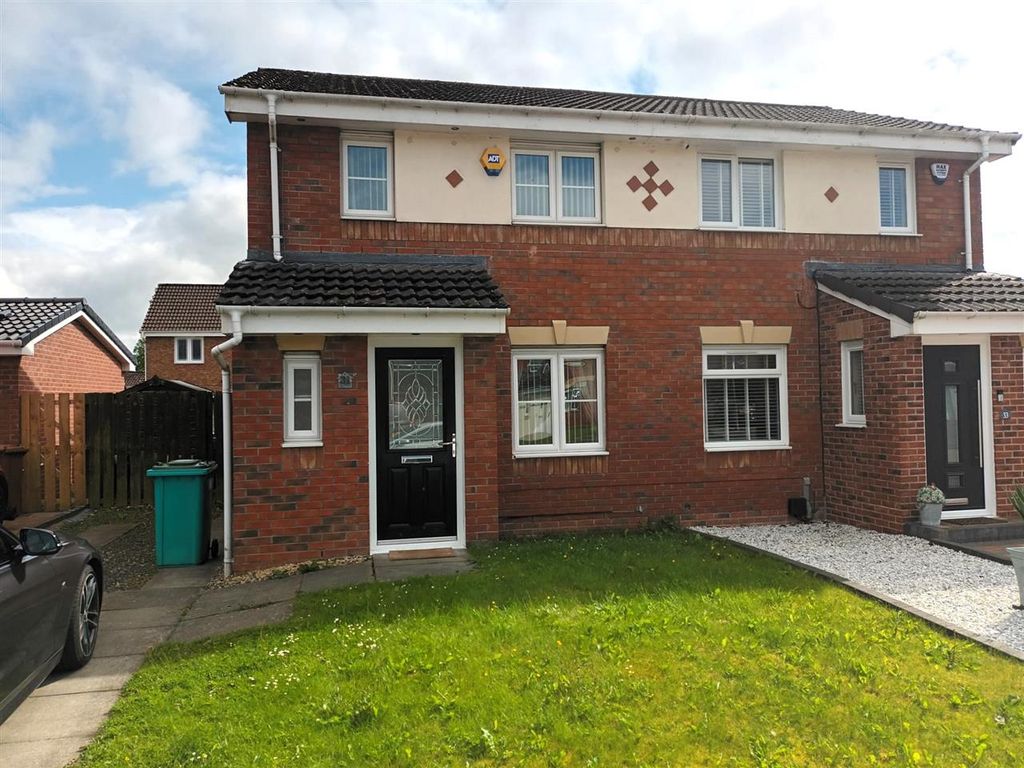 2 bed semidetached house to rent in Berryhill Crescent, Netherton